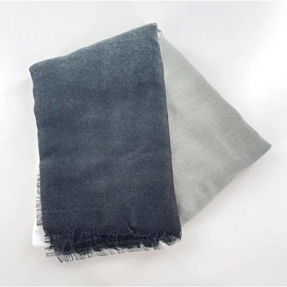 NIP! Carly Cushnie Luxury Grey Horizon Ombre Oversized Scarf - Picture 3 of 12